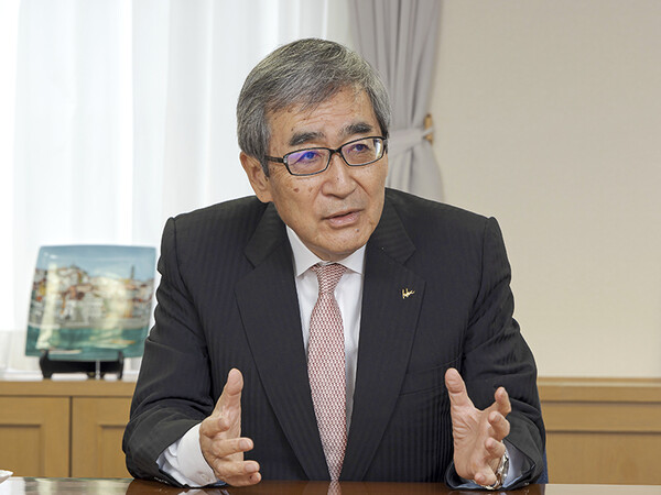 에자이제약의 나이토 하루오 CEO(사진 출처 - 구글).jpg